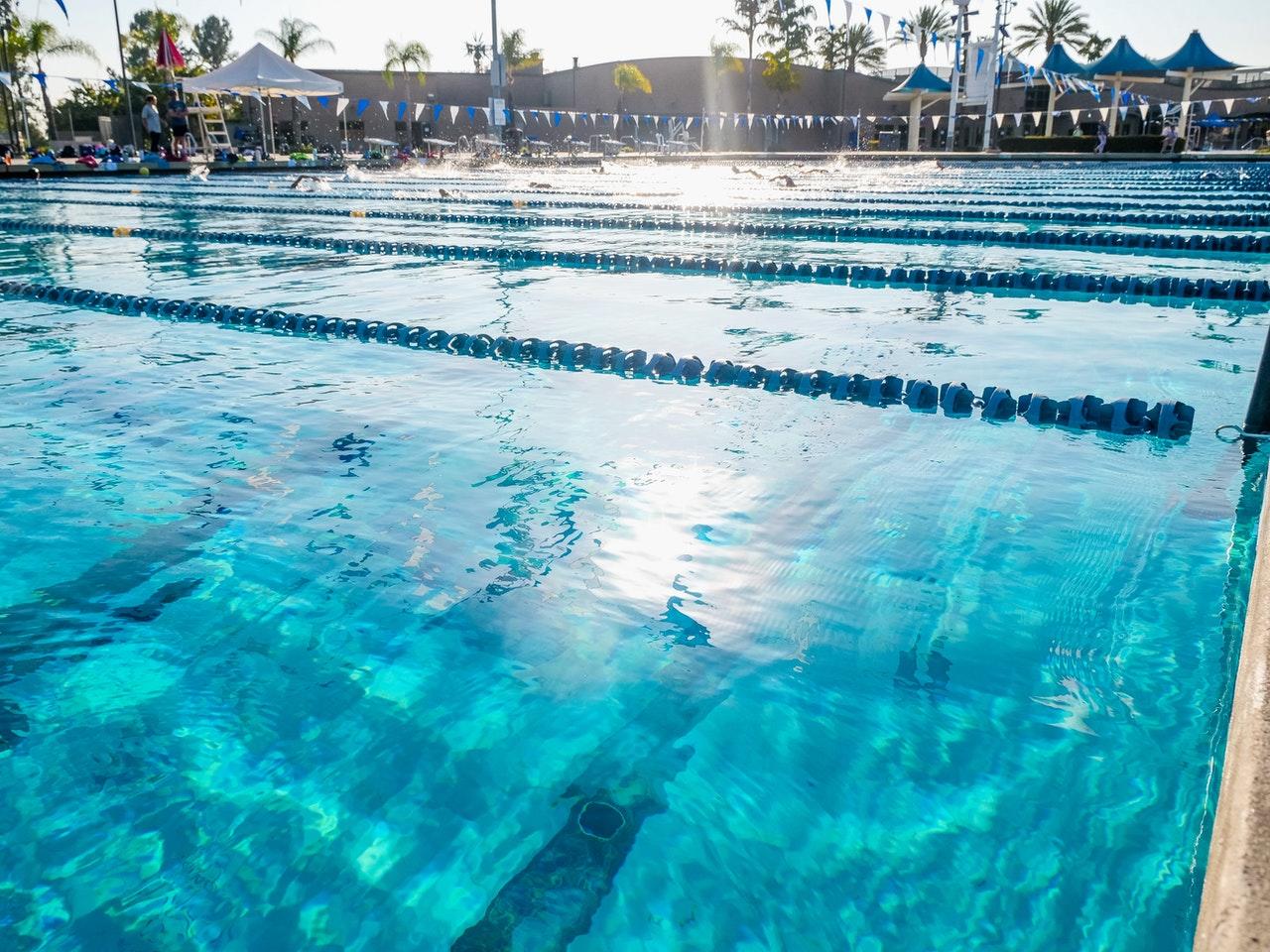 piscina ao ar livre