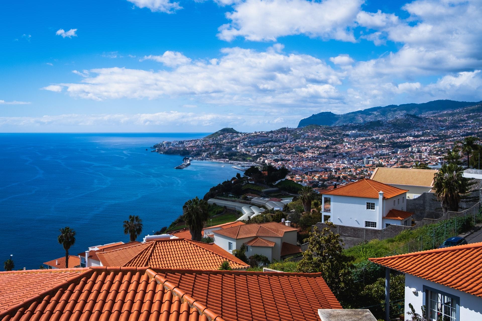 casas a beira mar