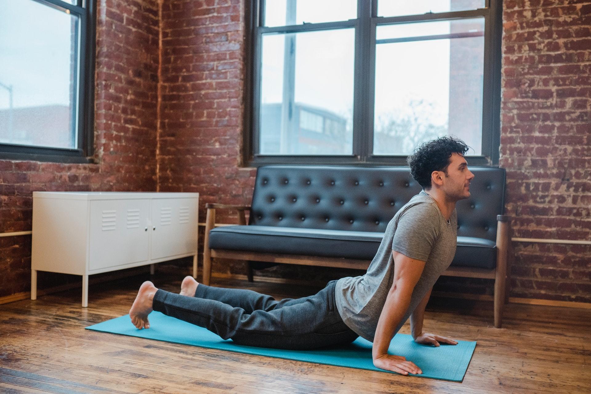 Sabia que poderá começar o seu yoga ainda hoje?