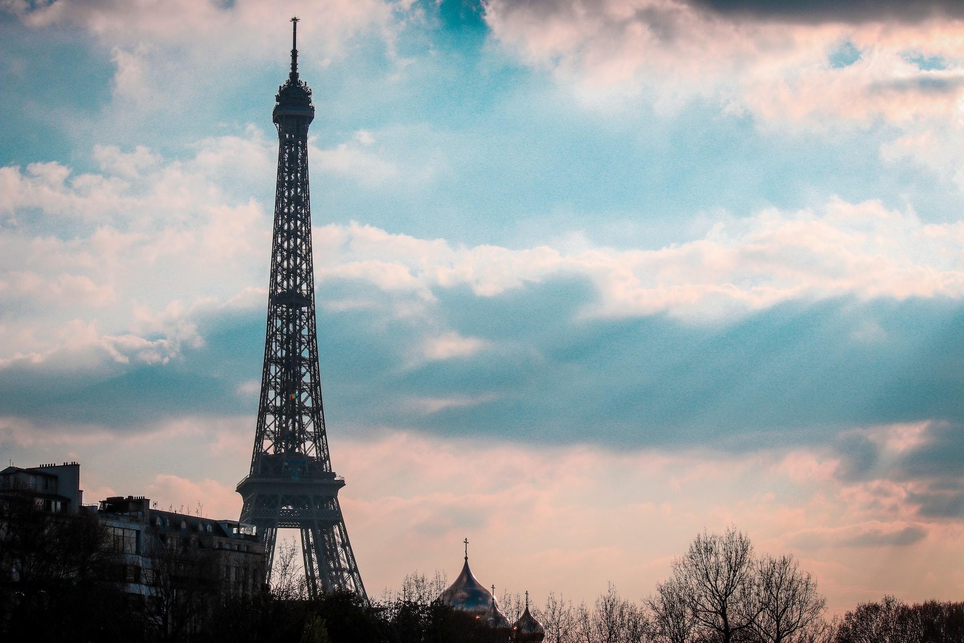 Imagem da torre eiffell em Paris