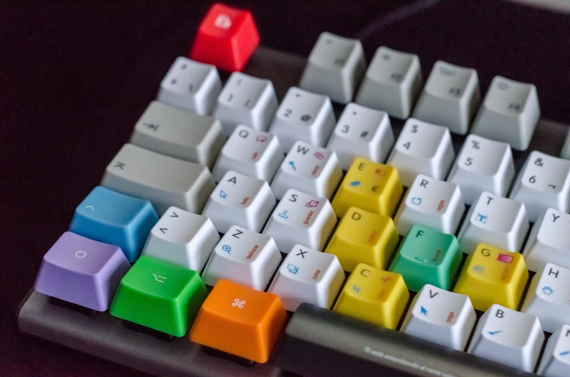 keyboard com teclas coloridas