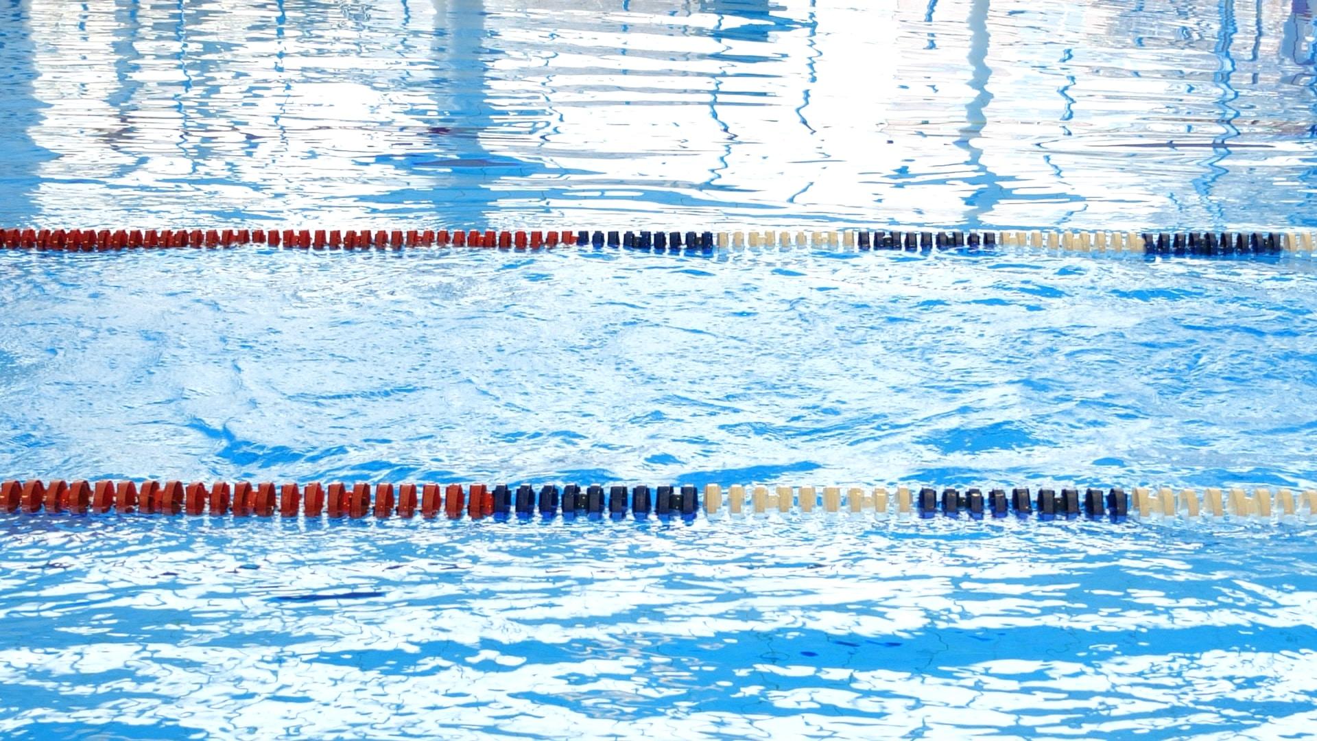 separadores de pistas em piscina