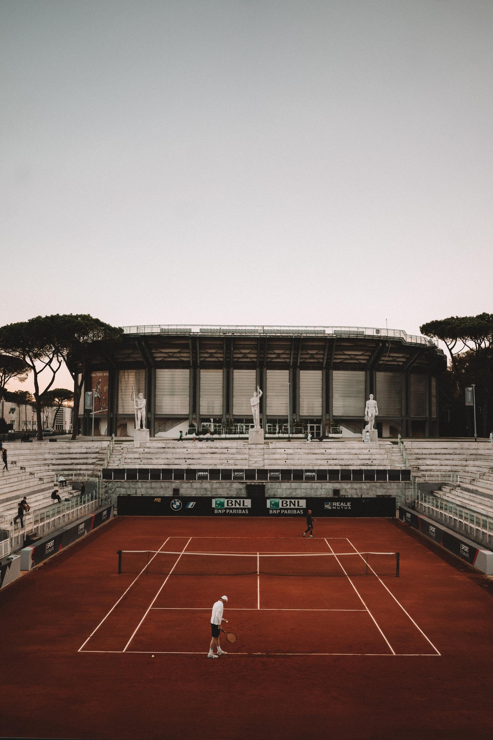 estadop com campo de tenis vazio