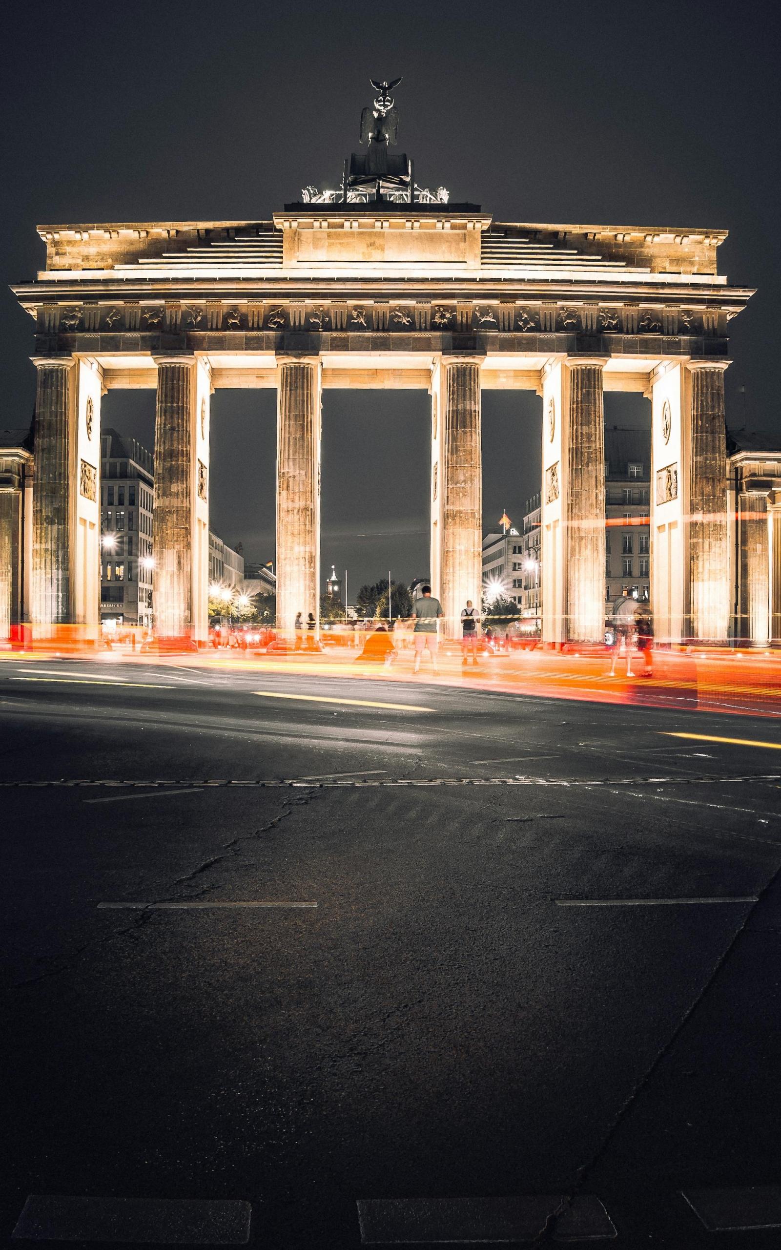 monumento à noite