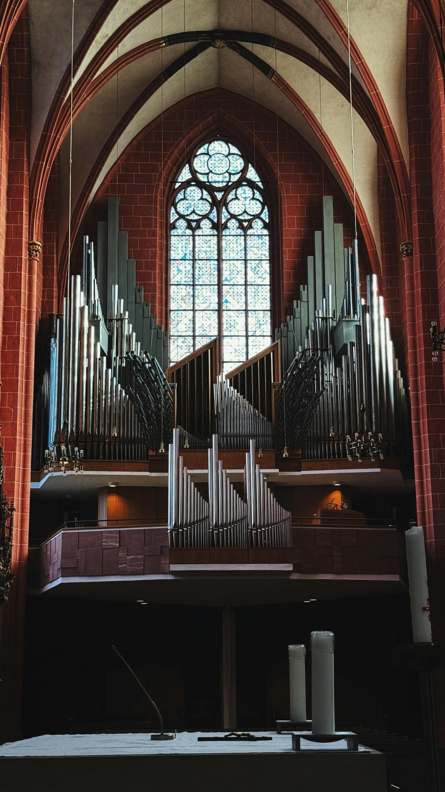 órgão de tubos em catedral