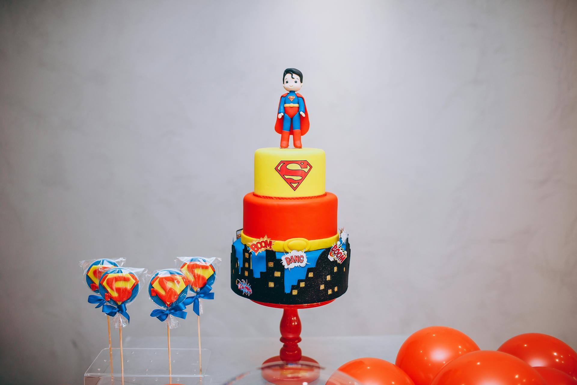 bolo de camadas do super homem