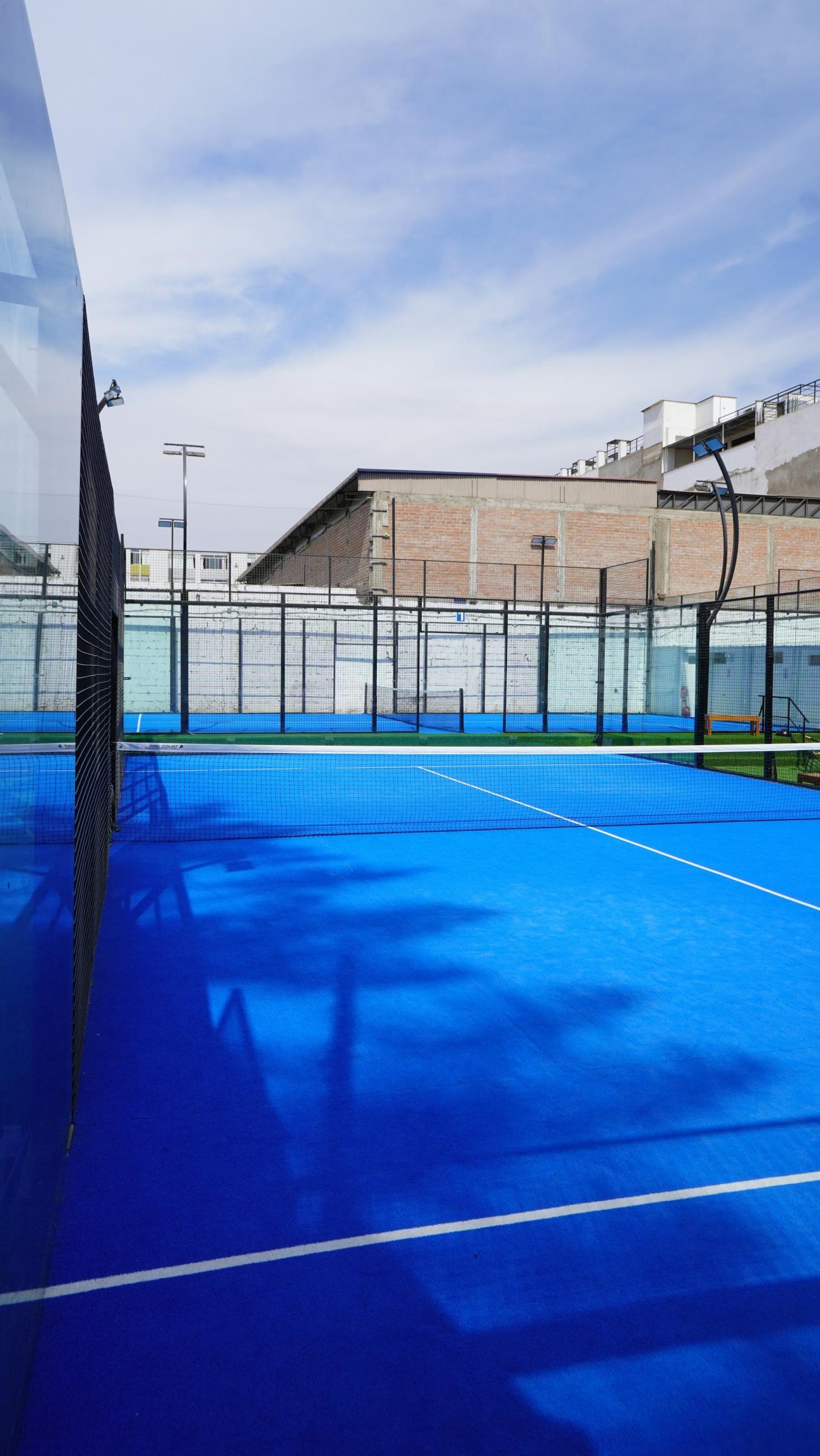 campo e rede de padel