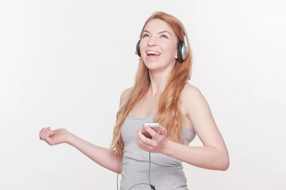 Podcasts são uma ótima ferramenta para treinar os ouvidos para a escuta do alemão.