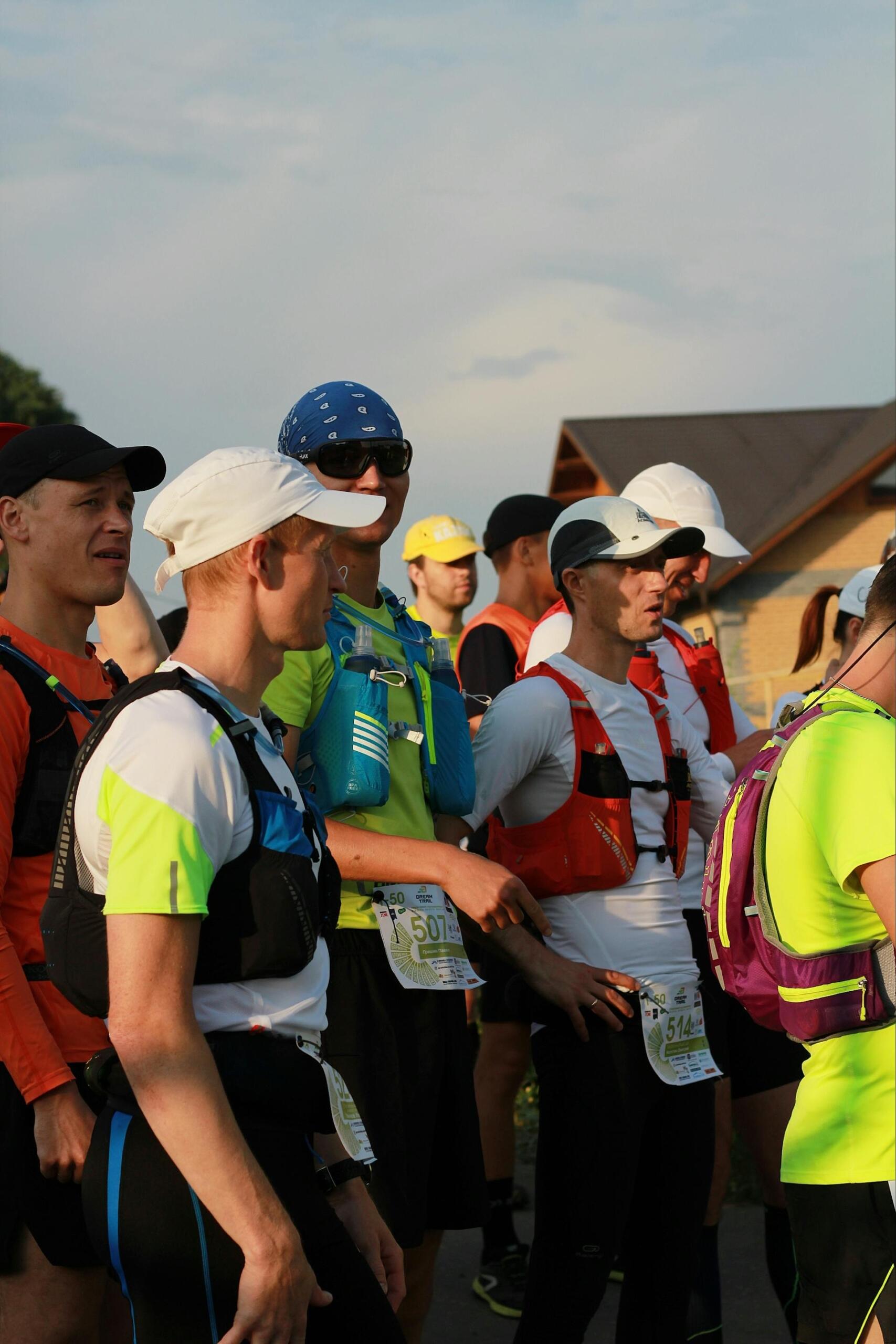 vários corredores com equiapmento