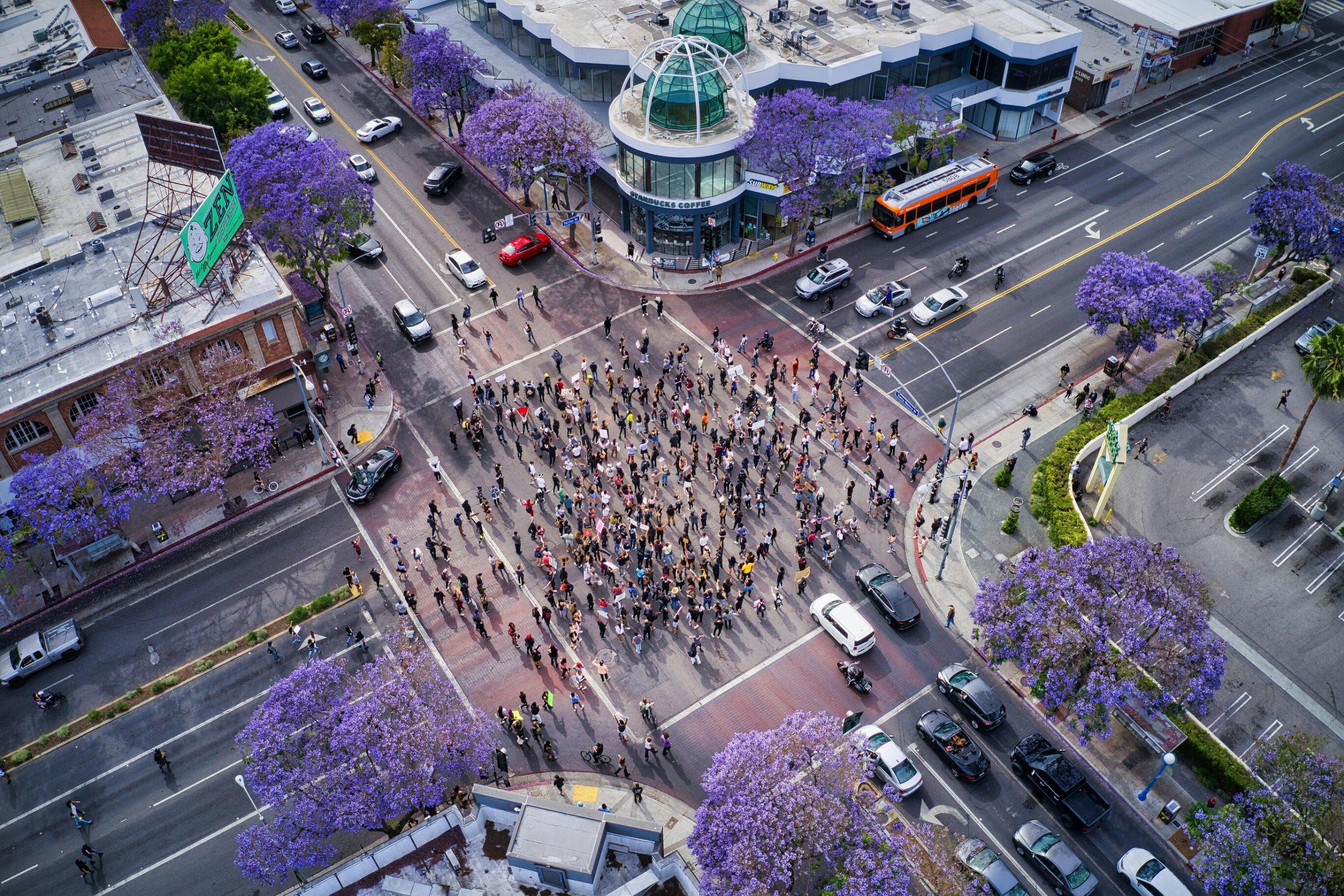 Une manifestation vue d'en haut.