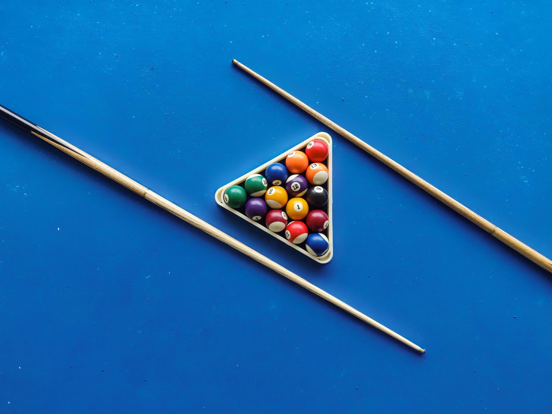 triangle sur une table de billard