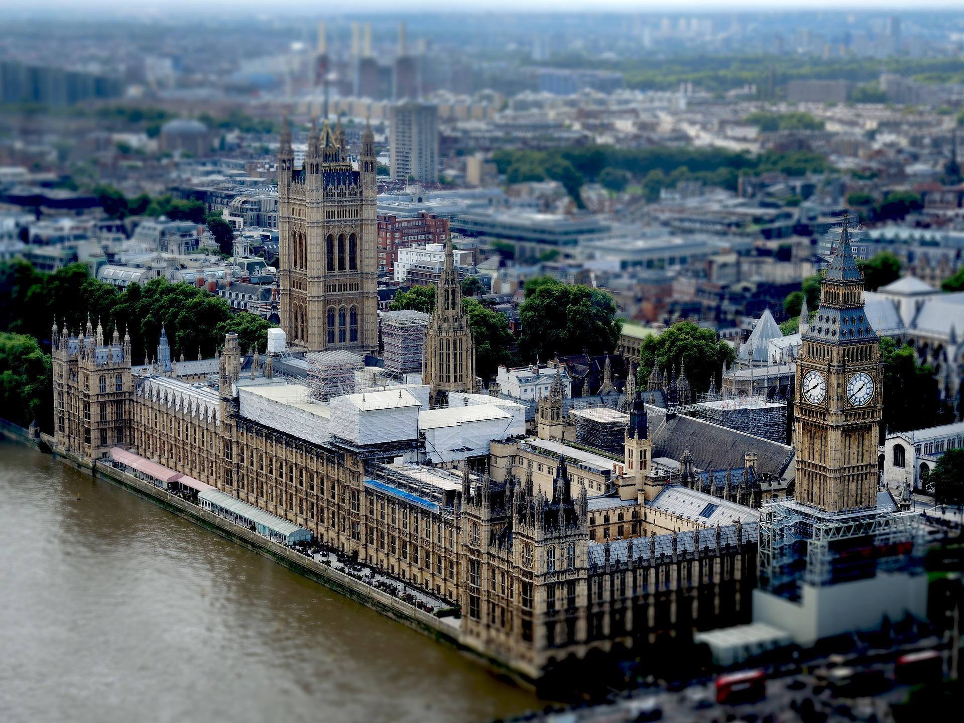 Comment mémoriser le vocabulaire politique à Londres ?