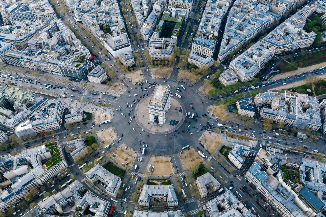 vue aerienne de l arc de triomphe