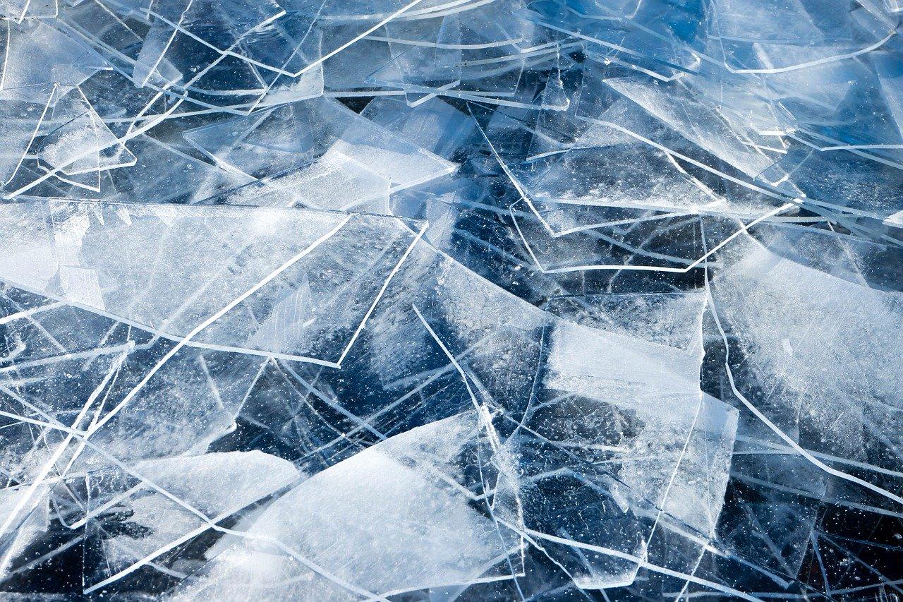 Pourquoi la couche d'ozone est inférieure aux pôles ?