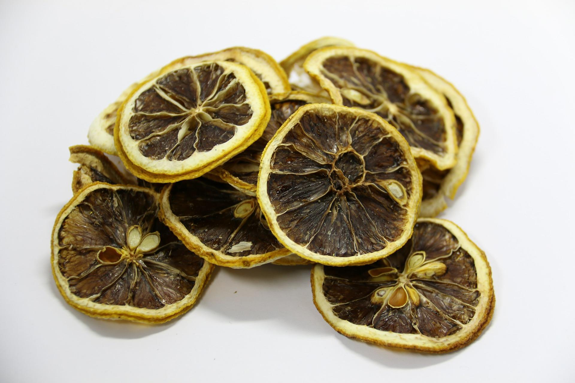 Pourquoi les agrumes sont-ils acides ?