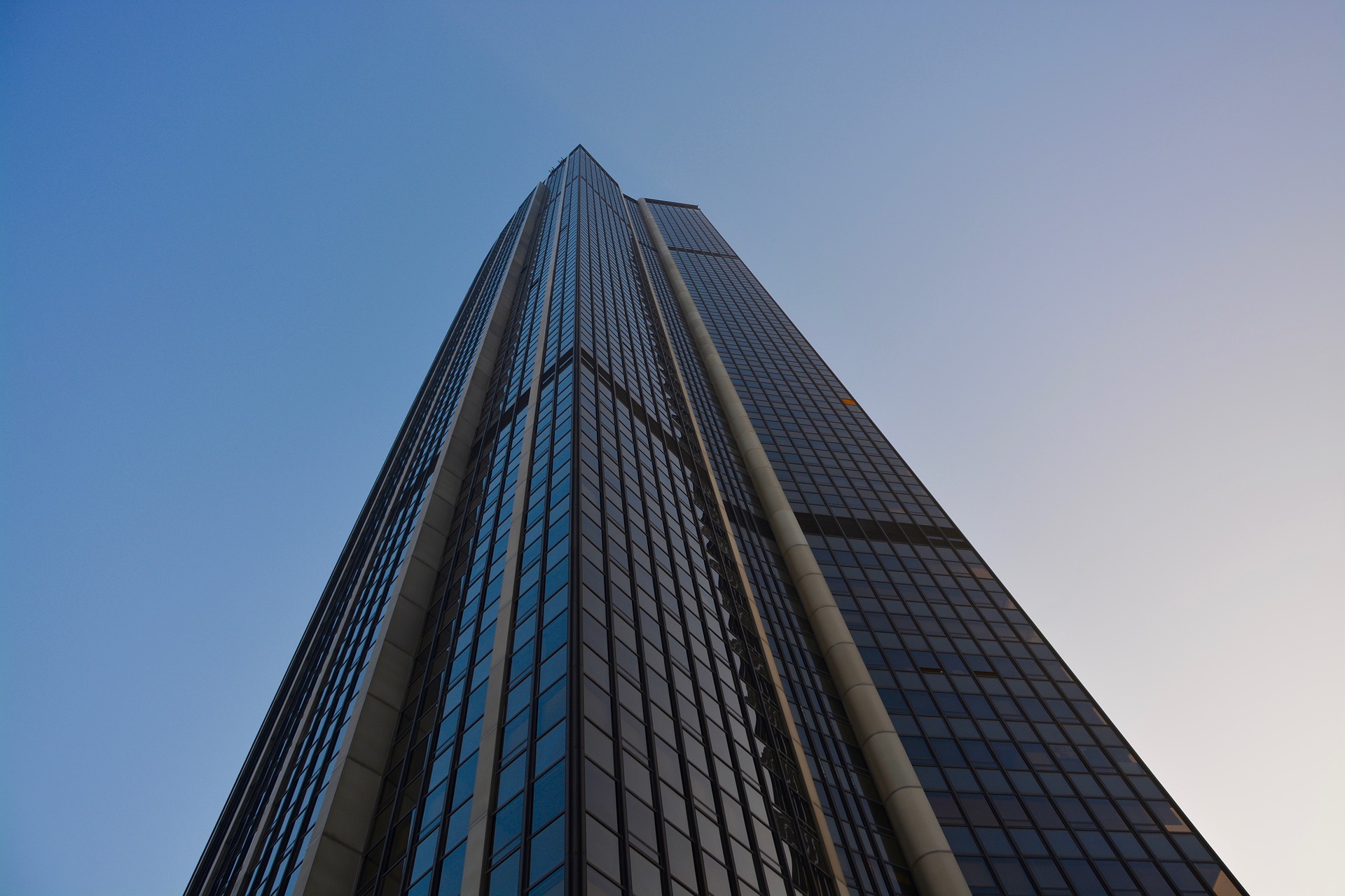 Où se situe la tour Montparnasse ?