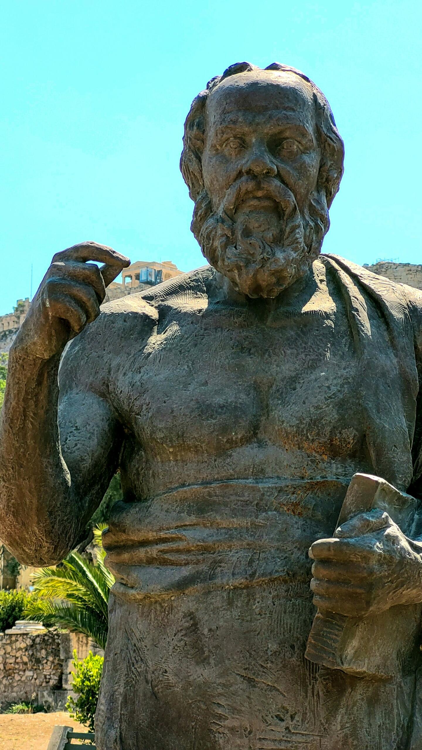 Socrate statue