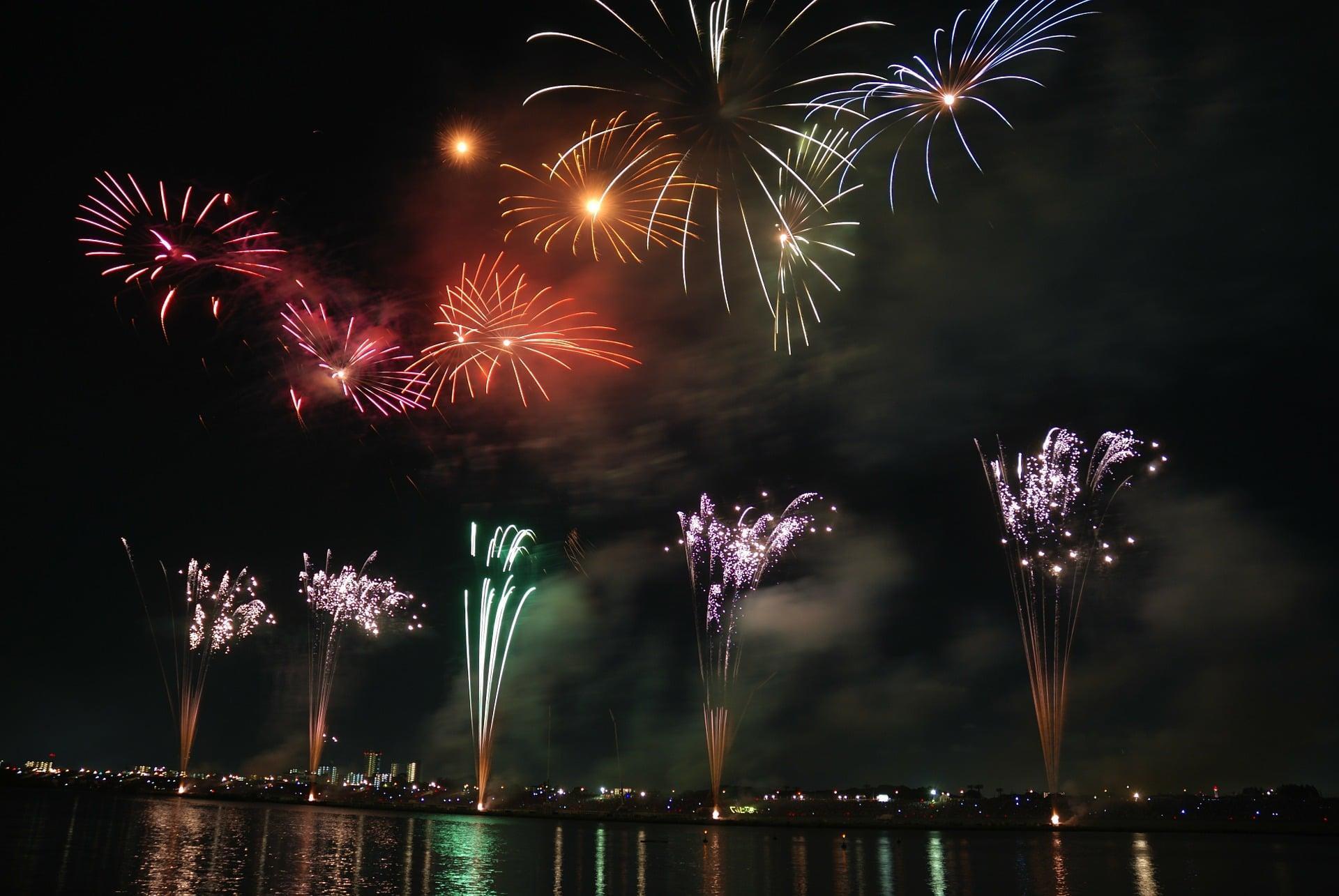 Pourquoi y-a-t-il des feux d'artifice ?