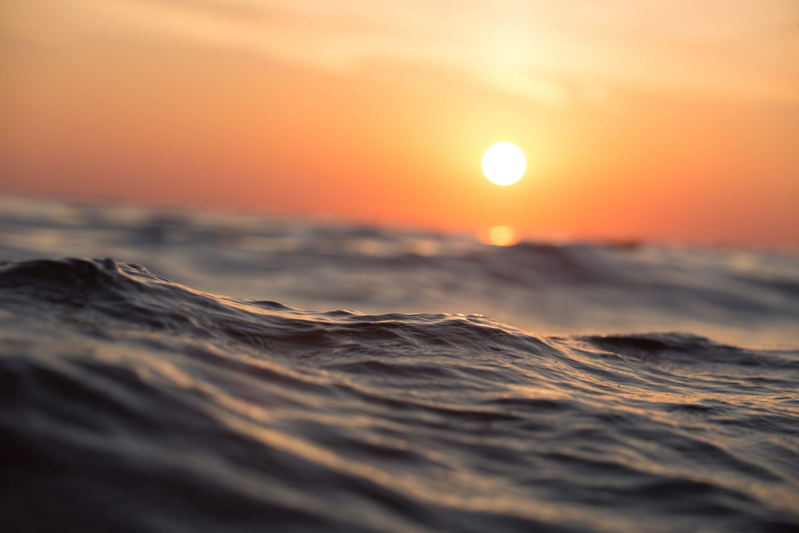 Pourquoi la mer est-elle bleue ?