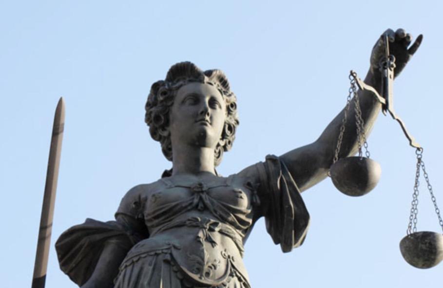 Comment la partie adverse peut-elle notifier les parties au procès ?