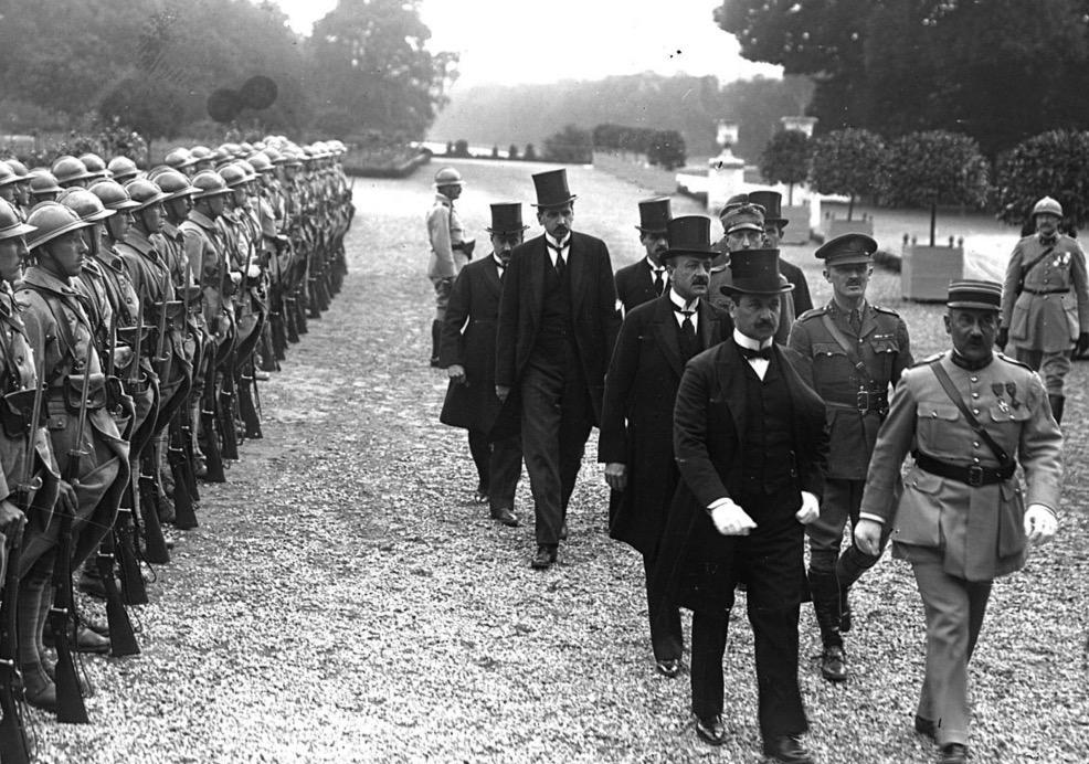 Présentation des principaux traités européens (traités fondateurs, modifications des traités, traité de Lisbonne, Accord de Schengen, etc.)