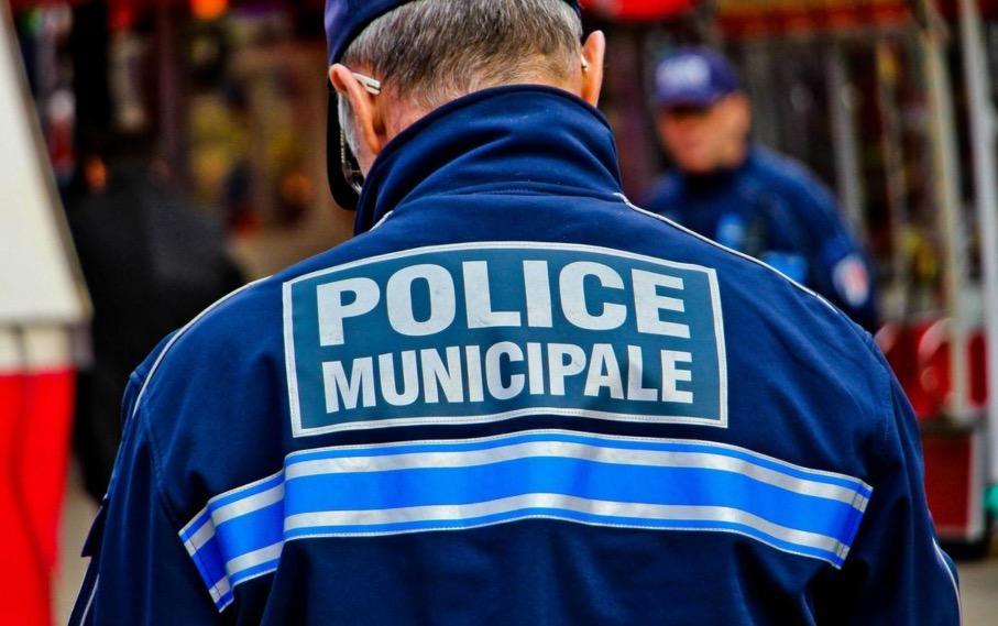 La nécessaire titularisation des agents publics.