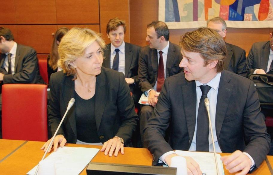  Le principe de sincérité budgétaire se définit comme le souci éthique de garantir l'exactitude des informations dans la loi de finances.
