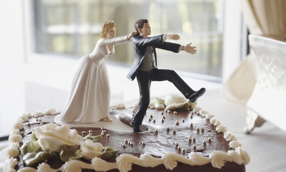  Après mainlevée judiciaire d'une opposition au mariage formée par un ascendant, aucune nouvelle opposition, formée par un ascendant, n'est recevable ni ne peut retarder la célébration.