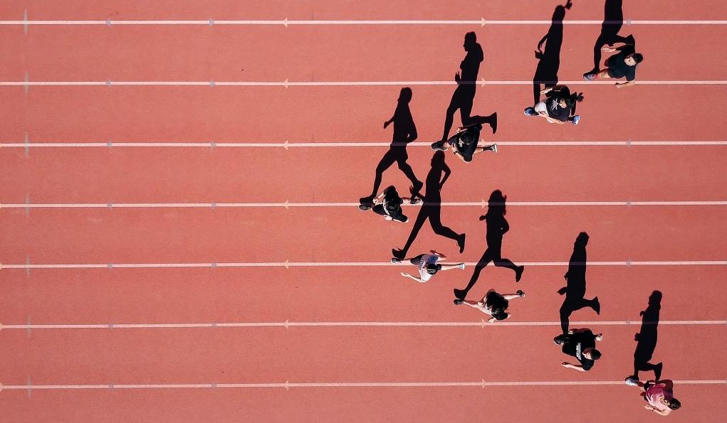 En France, les fédérations sportives sont placées sous la tutelle du ministre chargé des Sports, à l'exception des fédérations et unions sportives scolaires et universitaires qui sont placées sous la tutelle du ministre chargé de l'Education Nationale.