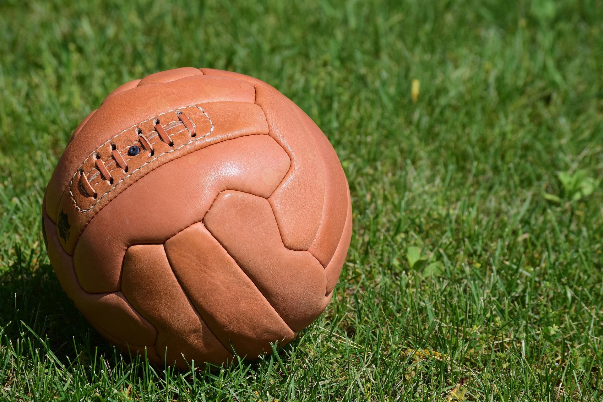 A quoi ressemble un ballon de handball ?