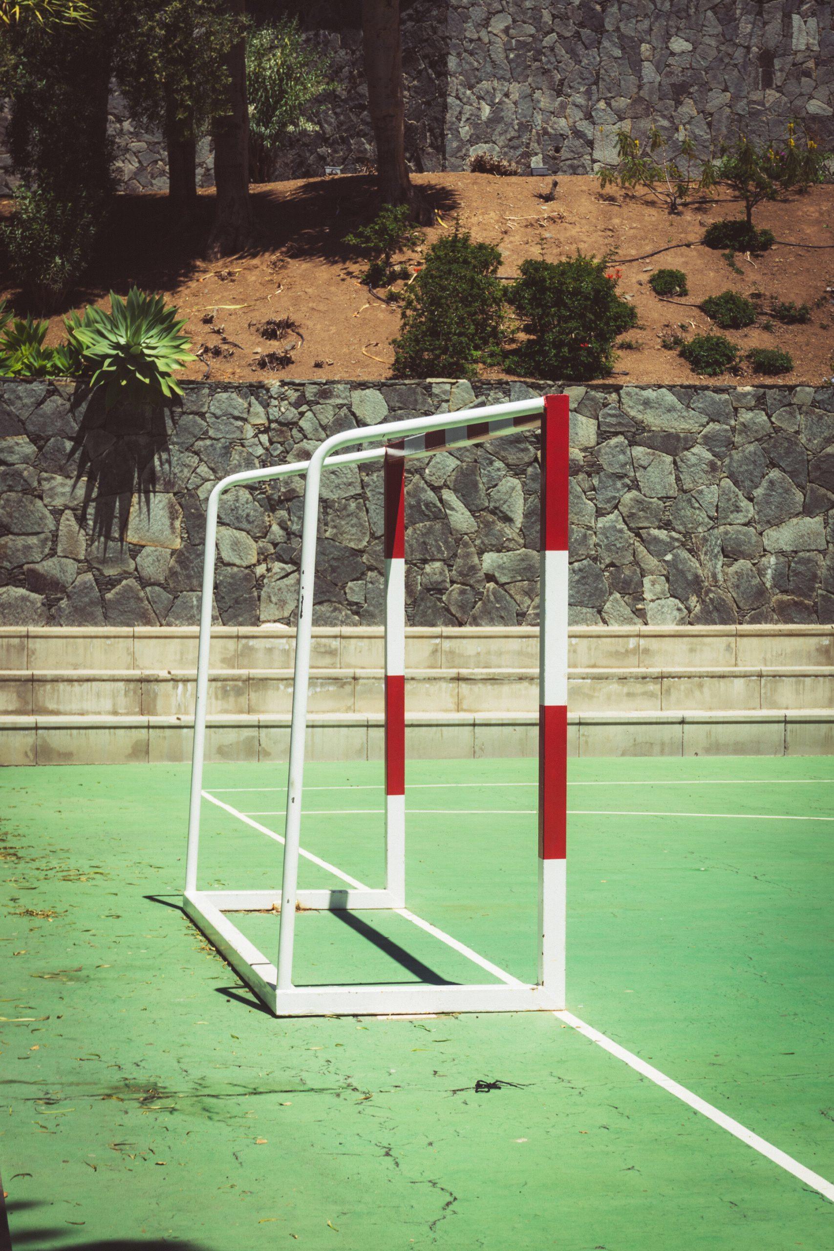 Des cages de handball.