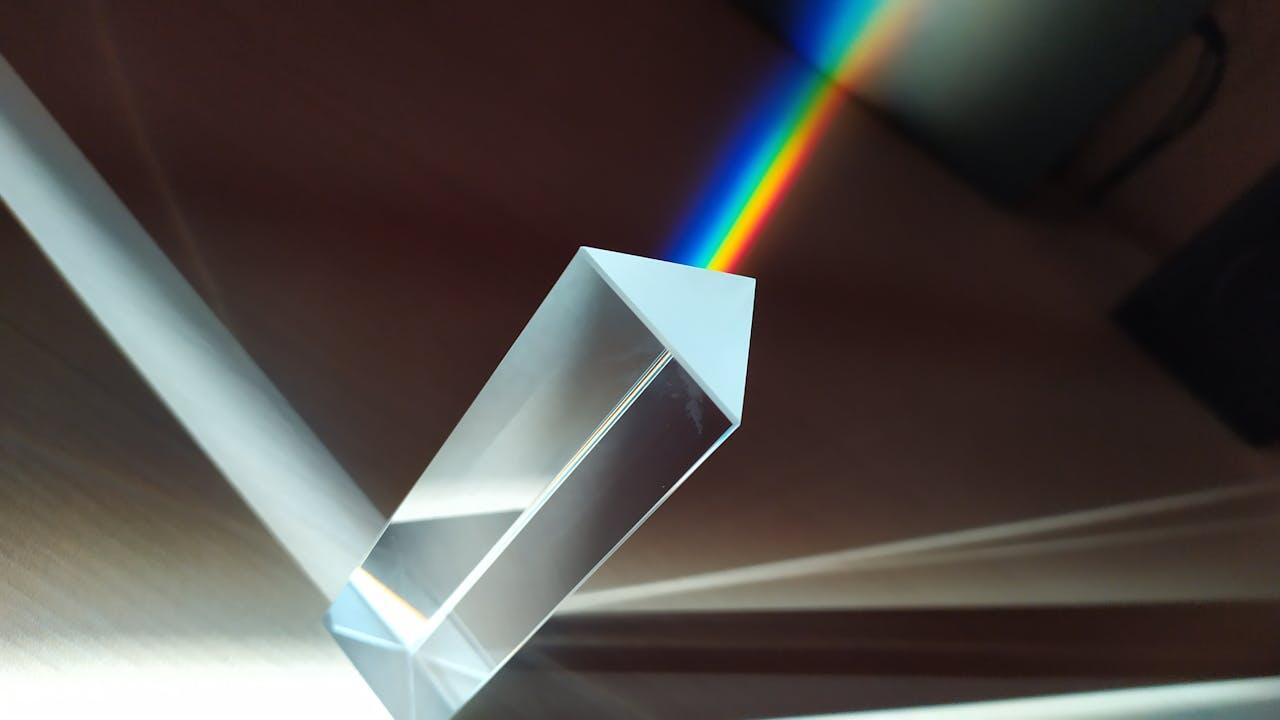 prisme pour montrer la lumiere