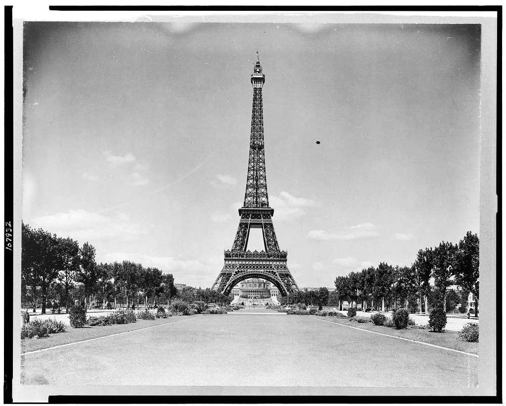 la tour eiffel dans le passé