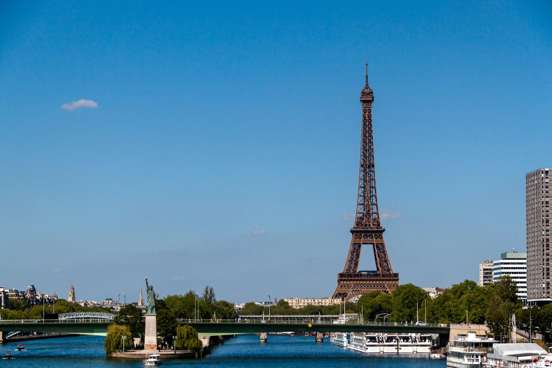 vue depuis le Pont Mirabeau