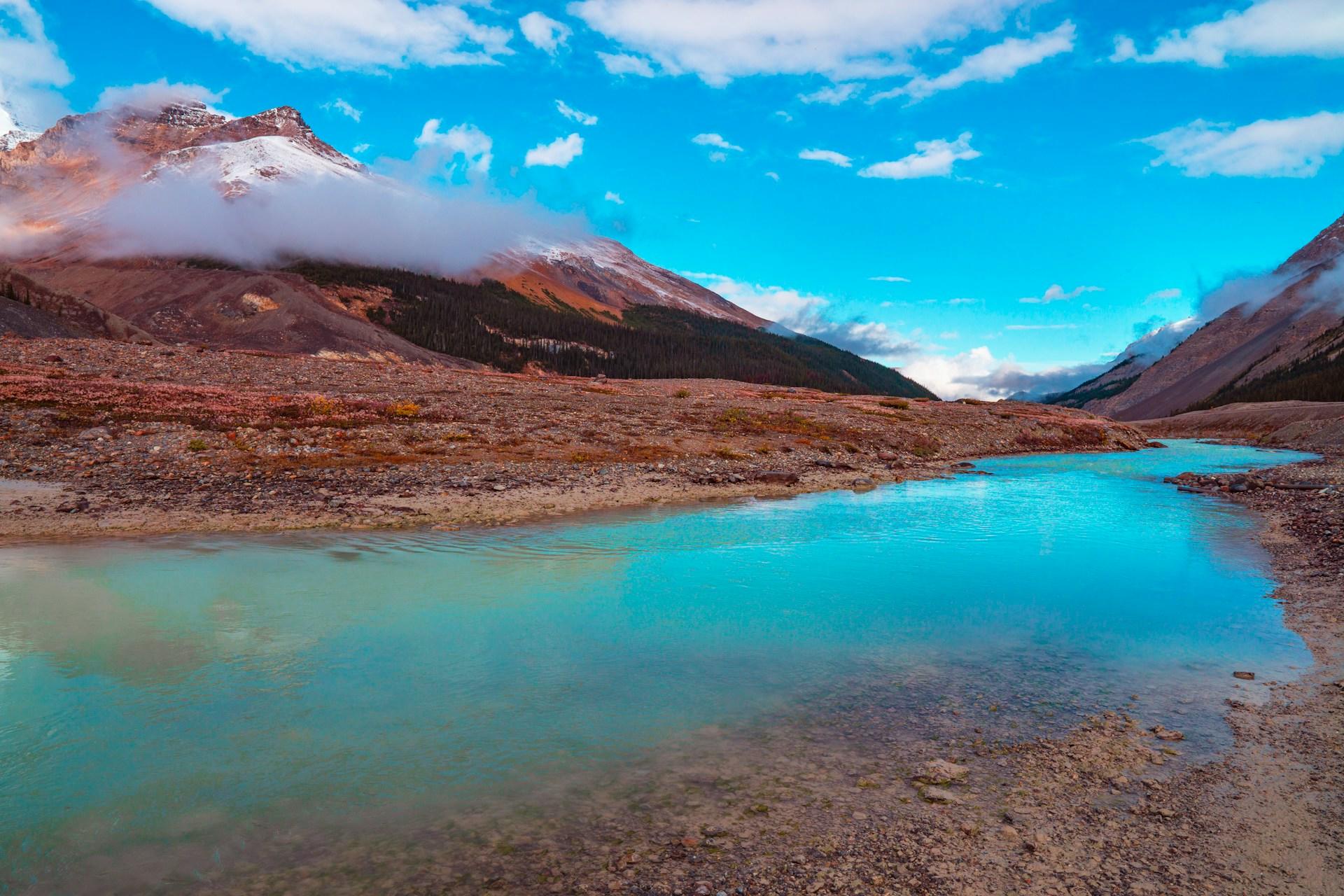 lac magnifique bleu