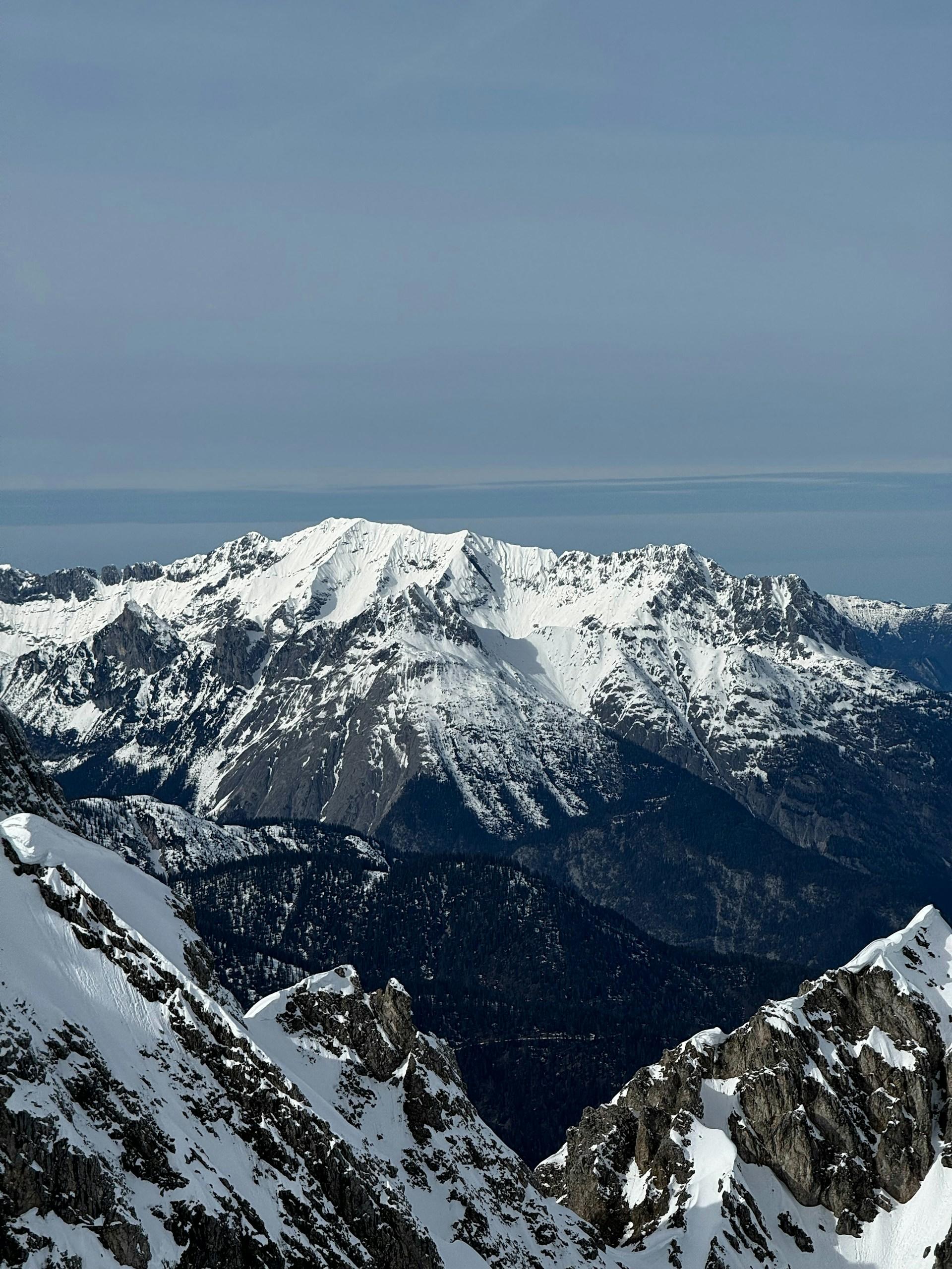image d'une chaîne de montagne