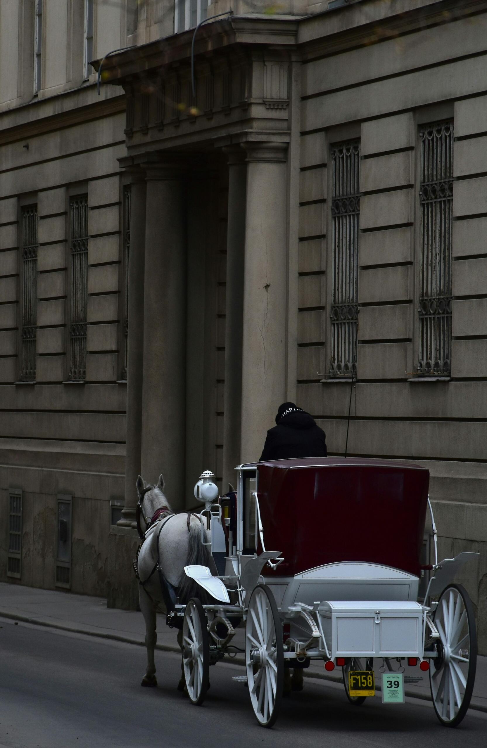 diligence paris