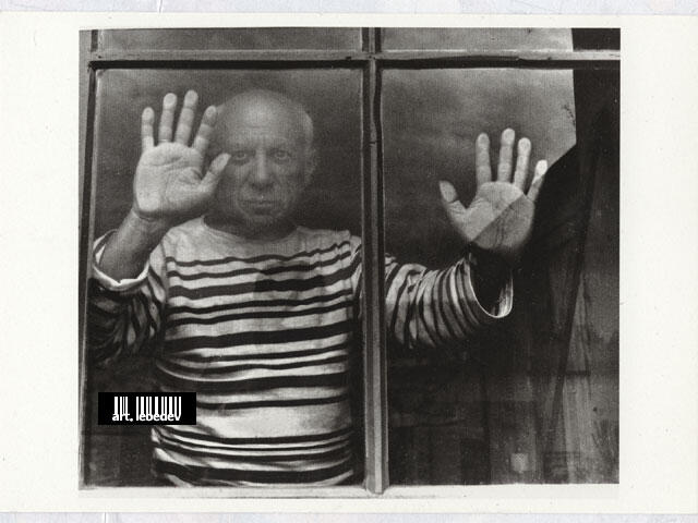 Picasso derrière une fenêtre