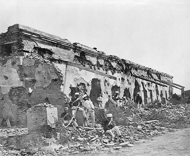 Damaged buildings in India sometime during the Indian Mutiny