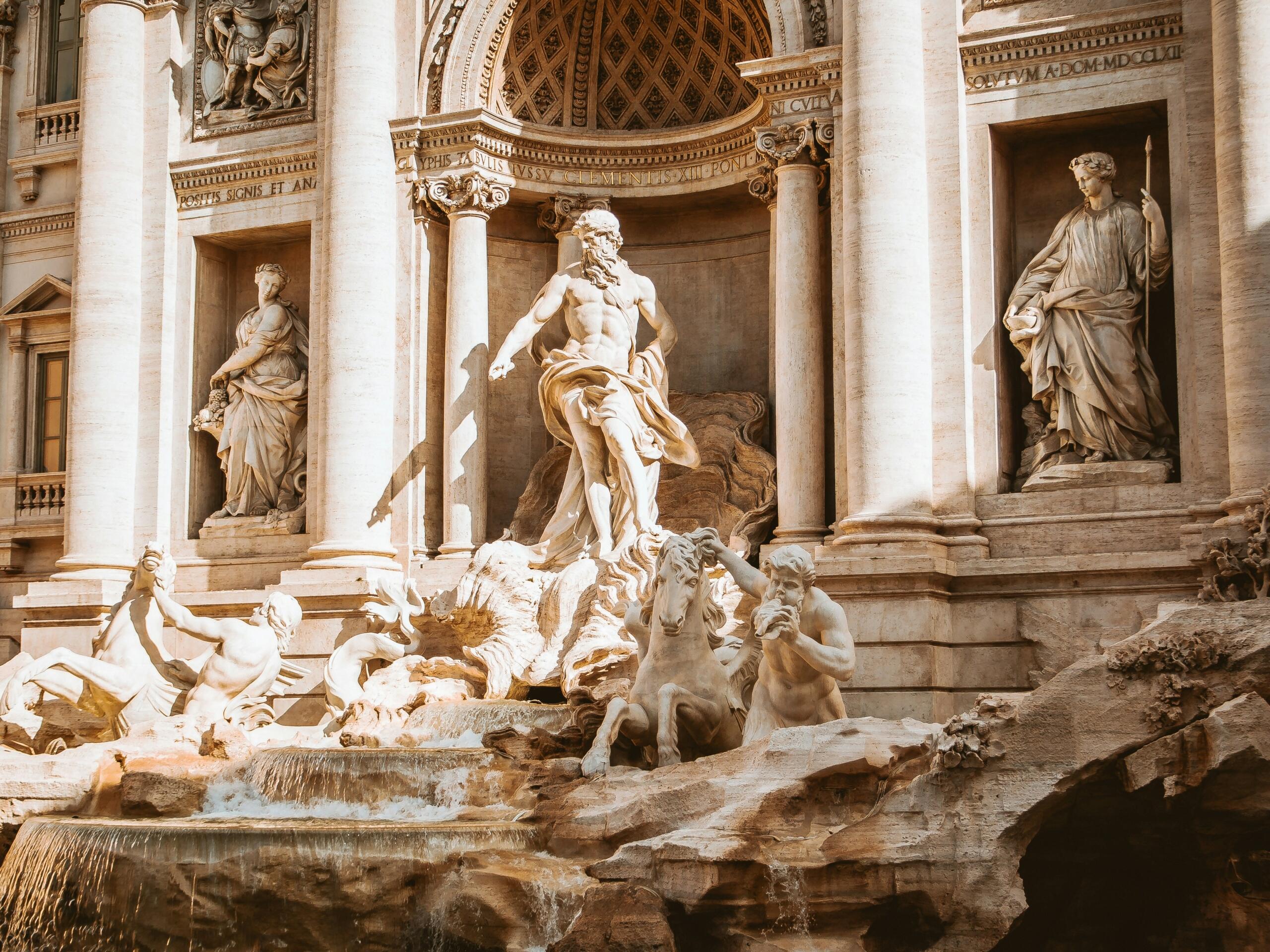 Extraordinara sculptură de la Roma,  Fântâna Trevi