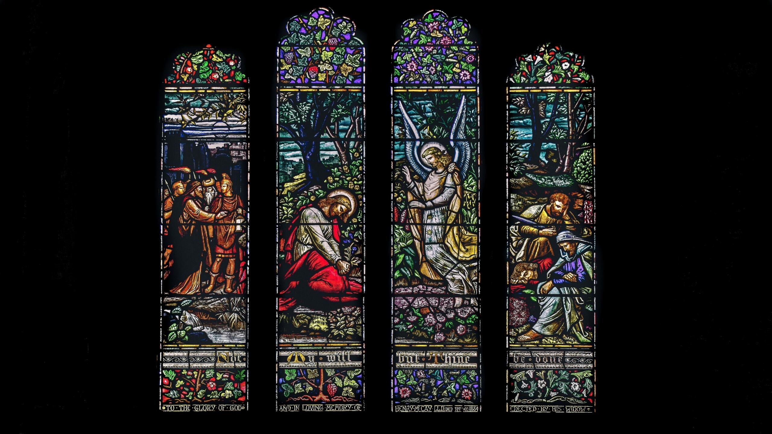 pictura vitraliu intr-o biserica stil renascentist 