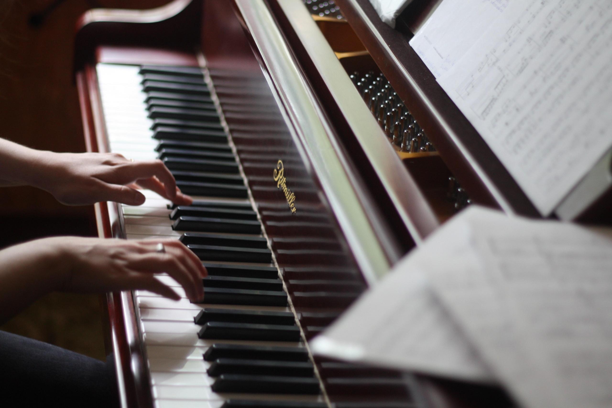 lär dig spela piano