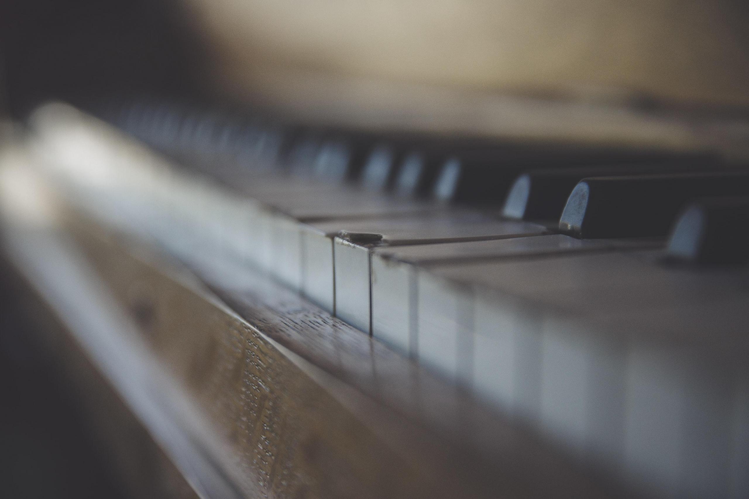 lär dig spela piano