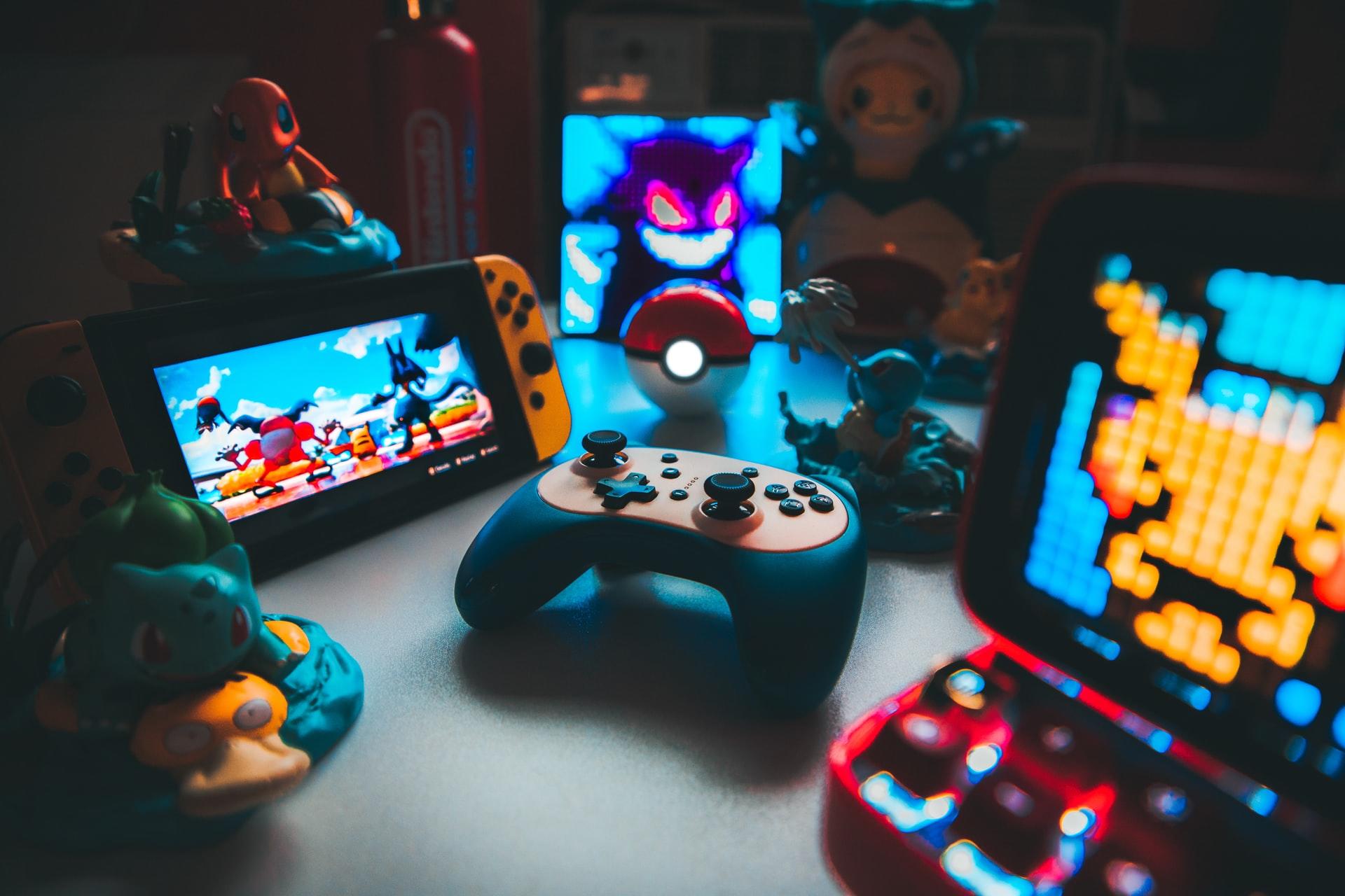 olika spel på ett bord som kan lära ut japanska