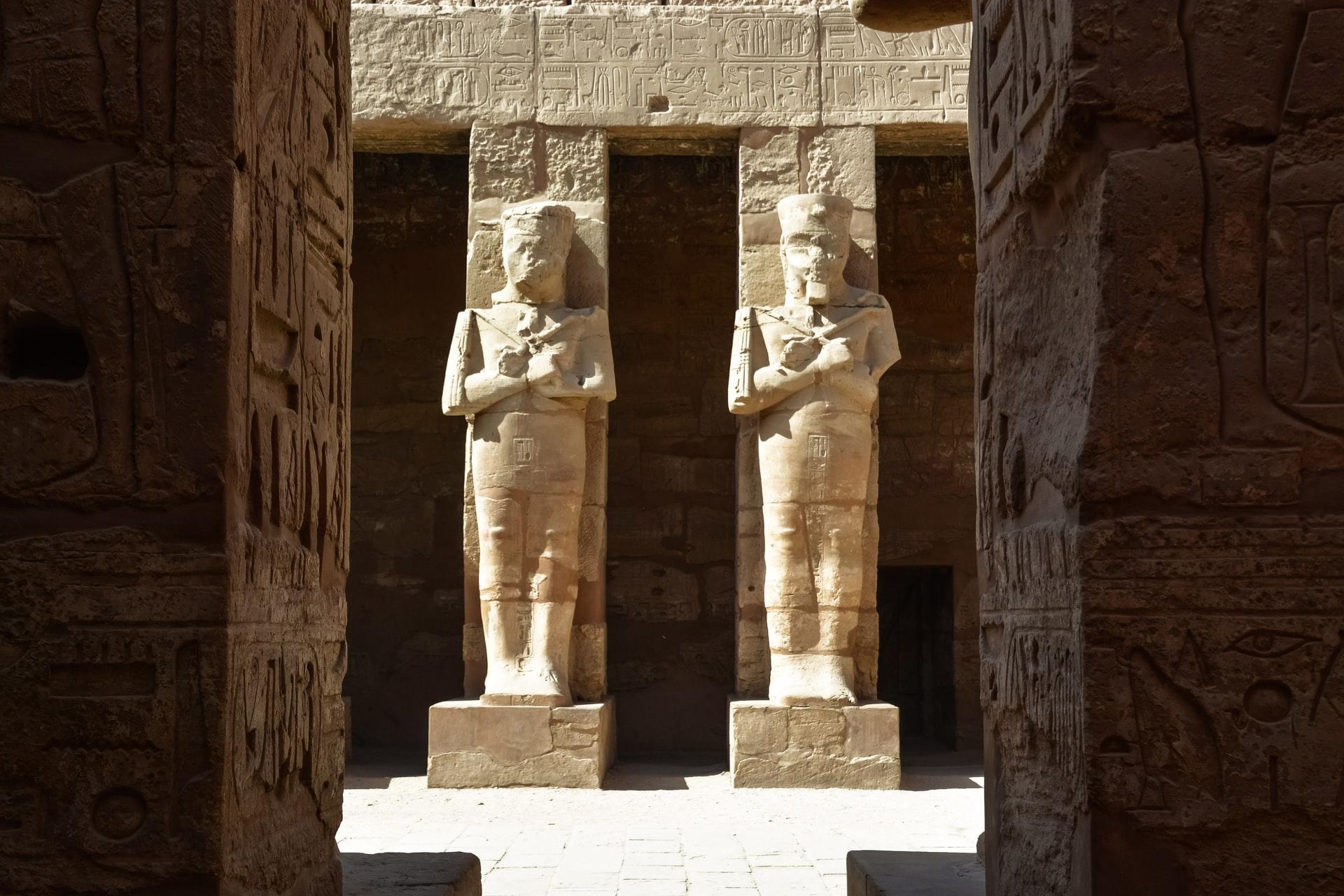 Egyptiska statyer