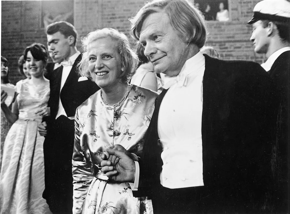 Dorothy Hodgkin och hennes man vid Nobelmiddagen 1964