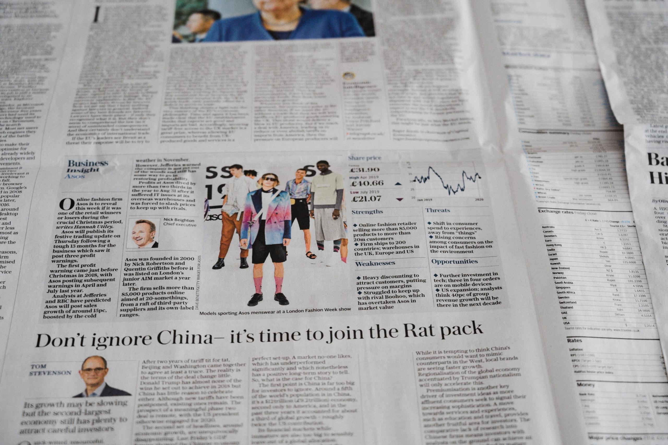 Tidningsuppslag på engelska