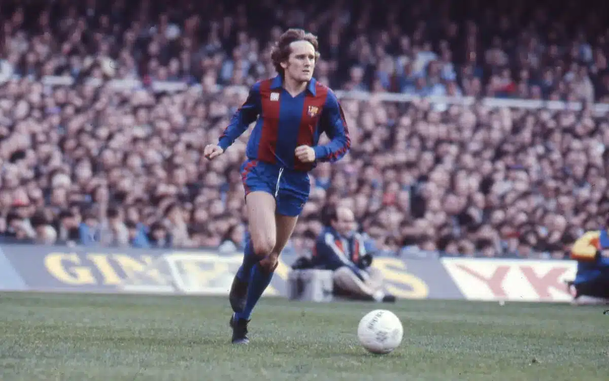 Danske storspelaren Allan Simonsen under en fotbollsmatch.