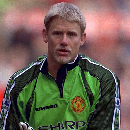 Peter Schmeichel iklädd målvaktens utstyrsel.