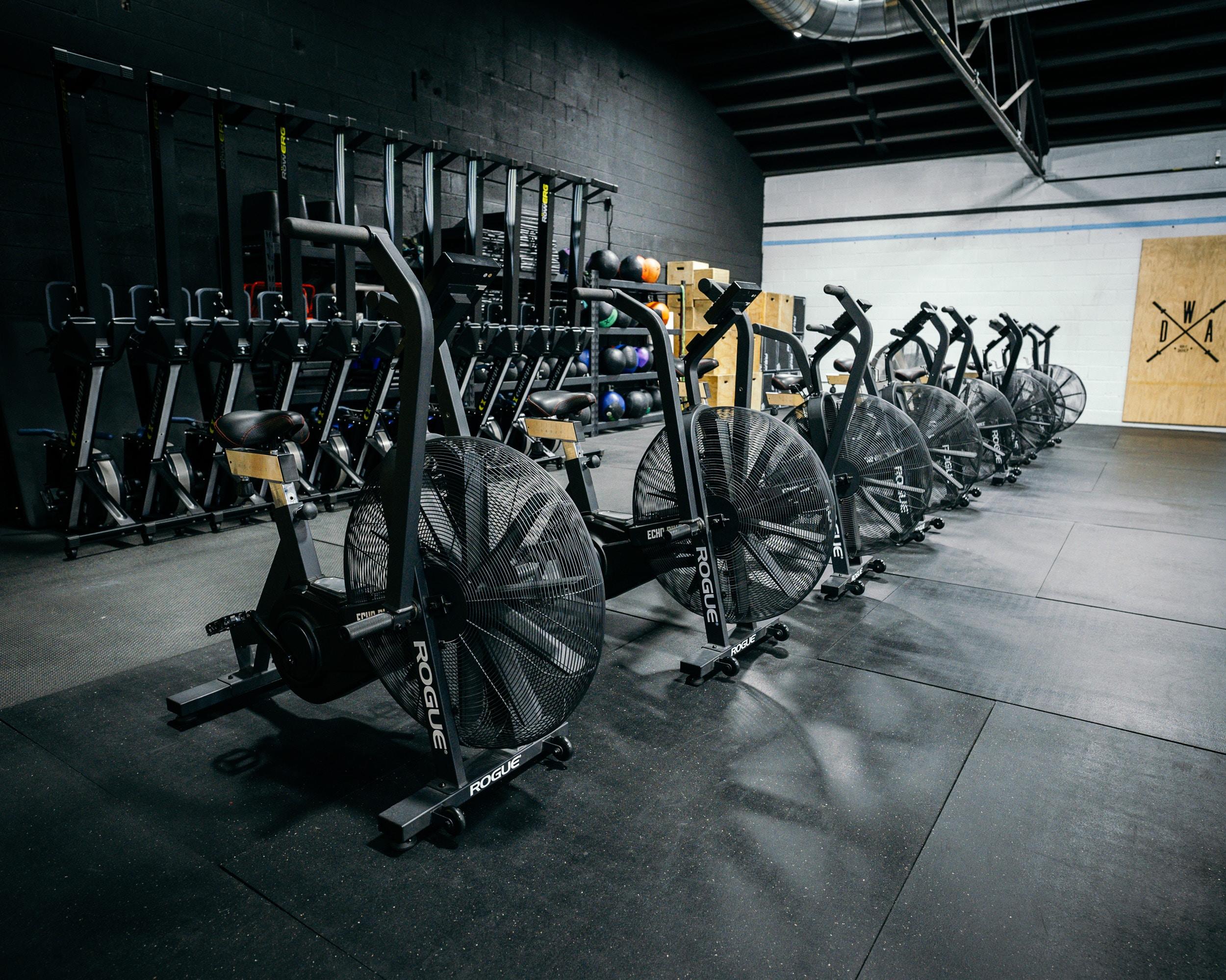 Konditionsmaskiner på gym kan innebära en rad olika alternativ